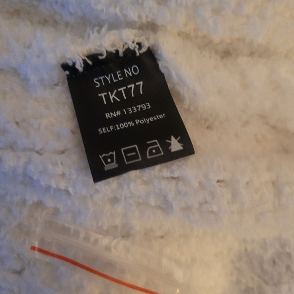 POL PREMIUM White Dress. Size L NWOT - Picture 5 of 7